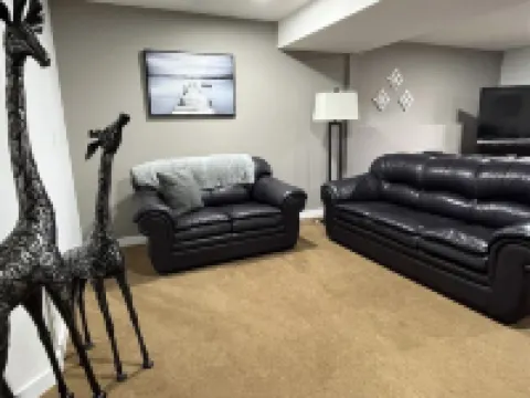 20 Klm from SilverStar in Vernon with Private Hot Tub