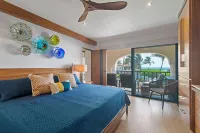 Modern Oceanfront Condo both Gorgeous & Sleek, 2 bds & 2 Bths. Pool w/ Snack Bar