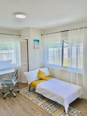 Emerald Coast - 3 Mins to Beach !! FREE Parking, Luxury KING Beds, Office Space Hotels in der Nähe von Pinellas County Heritage Village