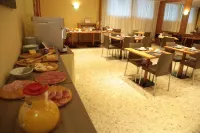 Hotel Roma - breakfast