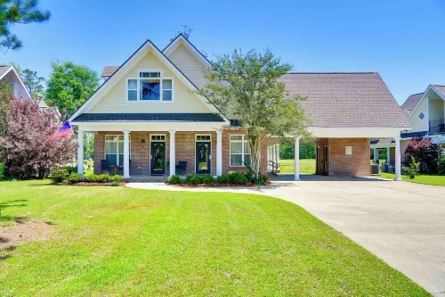 Spacious Springfield Home w/ Golf Course View! - Vila