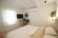 The White Cabins - View فنادق في Moshav Ramot