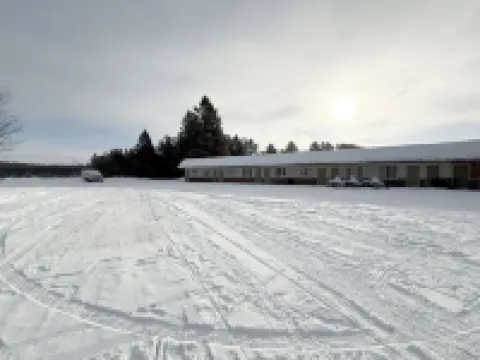 The Trail Inn - Newberry, MI - 13467 M-28 Hotels in Luce County