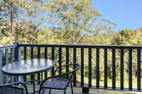 Montville Country Cabins Hotels near Mapleton Observatory