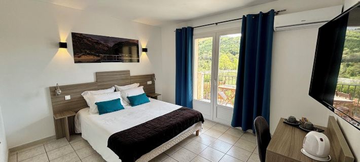 Hôtel Spa l'Ermitage โรงแรมในวาร์