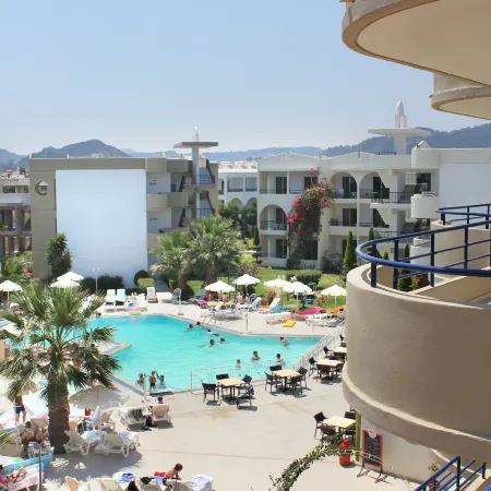 Sea Melody Beach Hotel Apartments