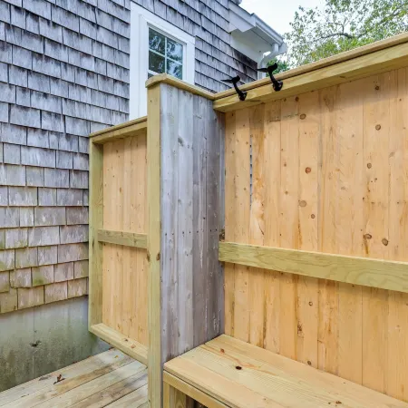 1 Mi to Sand! Mid-Cape Chatham w/ Furnished Deck