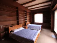 Travellers Inn Hotels near Foch Square