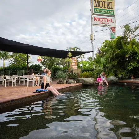 Glenmore Palms Motel