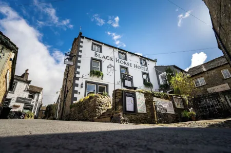 Black Horse Hotel Отели рядом с достопримечательностью «Linton Falls»