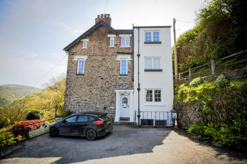 Sinai House Hotel di Lynton
