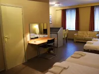 City Apartments Antwerpen Hoteles cerca de Museo Het Steen