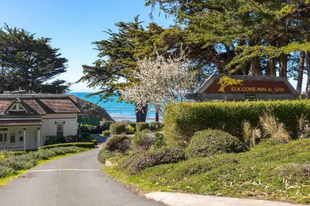 Elk Cove Inn & Spa
