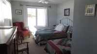 Johnson Shore Inn