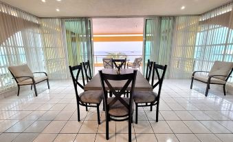 Ocean view 2BR Condo downtown Cozumel