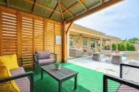 Gazebo + Putting Green: Serene Indio Getaway - 民泊