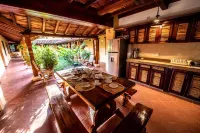 La Casa Amarilla Hotels in Mompos