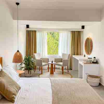 Raw Beach Hotel Rooms
