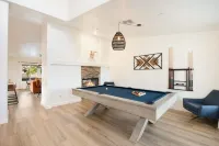 Alana House - Pool, Hot Tub, BBQ, Fire Pit + Walk to Hikes! 4 Bedroom Home by RedAwning Hotels in Joshua Tree
