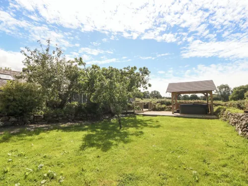 Beudy'r Wennol Hotels in Caernarfon