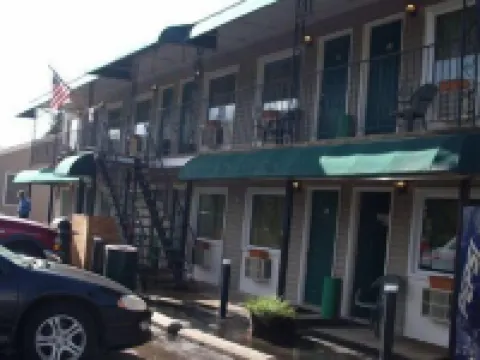 K-River Motel & Campground