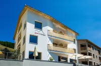 Guarda Lodge Hotels in Zernez
