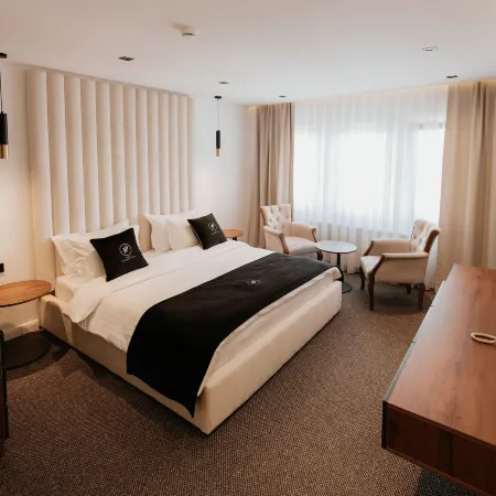 Plaza Boutique Hotel