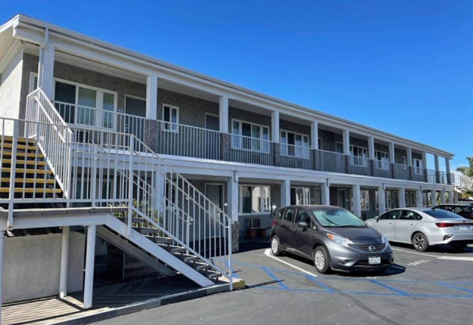 3. 하이 뷰 인 &..