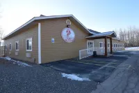 The Lion Inn & Suites Hotels in Chetwynd