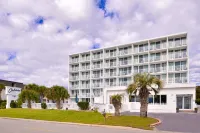 Cabana Shores Hotel