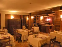 Hotel Bellevue فنادق في شامبولوك