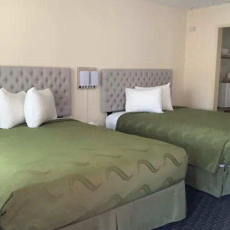 National 9 Motel
