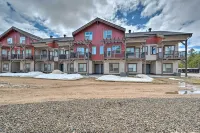 Charming McCall Townhome Hike, Fish, and Ski!