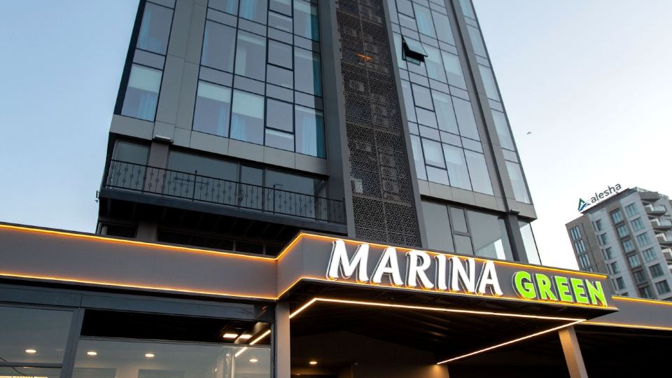 Marina Green Suit Hotel