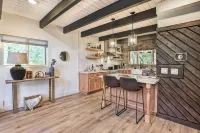 Luxe Timberland Villa w/ Lake Arrowhead Access!