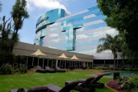 Southern Sun or Tambo International Airport - Pool