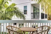 Siesta Key Dream Inn Rental - Close to Village! - Wi-Fi