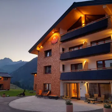 Alpin - Studios & Suites Отели в г. Брегенц