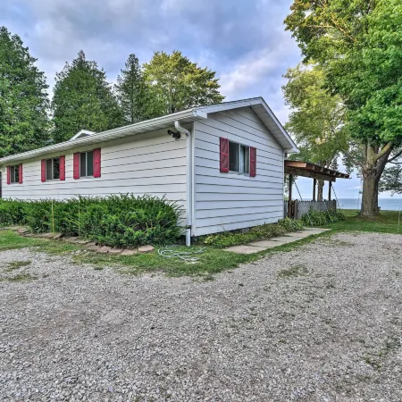 Lakefront Forestville Paradise w/ Private Beach!