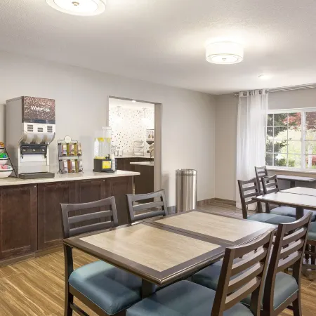 Comfort Inn & Suites Tualatin - Lake Oswego South