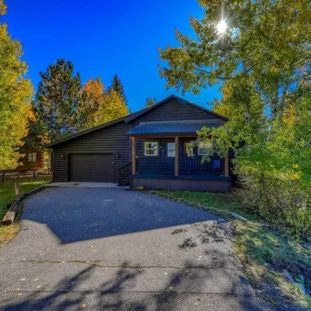 Pagosa Lakefront Home w/ Hot Tub, A/C, & Canoe!