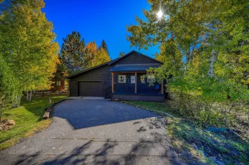 Pagosa Lakefront Home w/ Hot Tub, A/C, & Canoe!