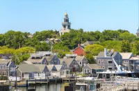 Hidden Main St Gem! Steps to the Harbor! - Gym