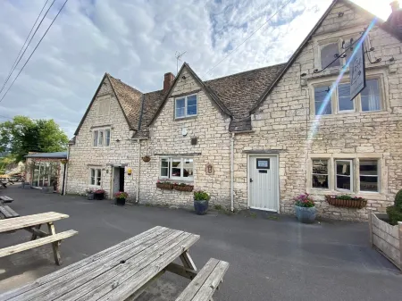 The Bell Inn Отели в г. Кайнскросс