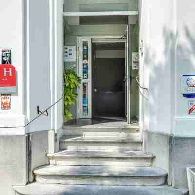 Brit Hôtel Notre Dame Hotel Exterior