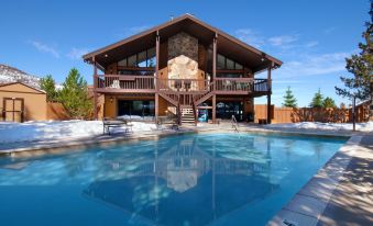 Red Pine Condominiums by All Seasons Resort Lodging