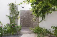 Palm Gate Maldives Hotel di Thulusdhoo