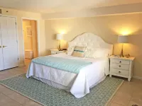 ~*gOrGEouS viEw!*~ Penthouse 2BR/2BA Large Condo! Oceanfront IMMACULATE, POOL!!