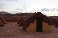 Moon Valley Camp Hotels in Diesah Sub-District