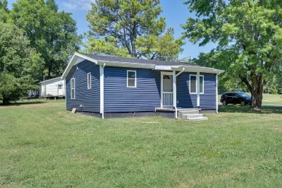 Hopkinsville Home Near Parks & Museums! Hotels near Museums of Historic Hopkinsville-Christian County